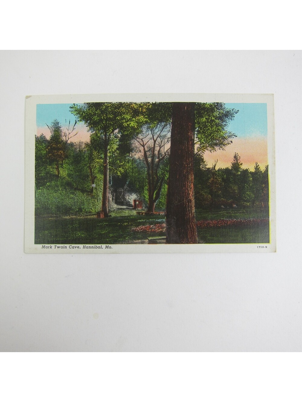 Linen Postcard Hannibal Missouri Mark Twain Cave Vintage UNPOSTED